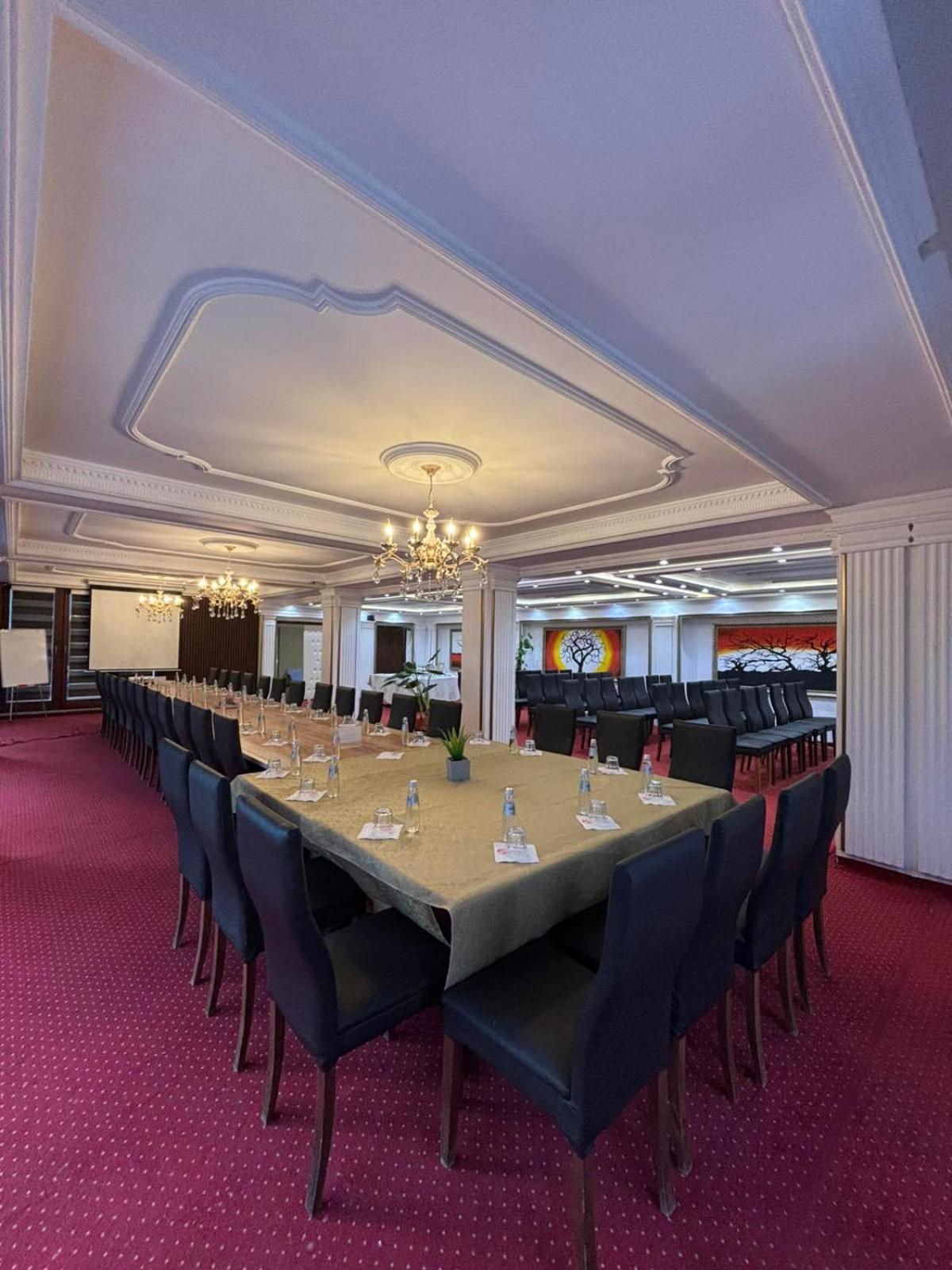 Theranda Hotel Prizren Exterior foto