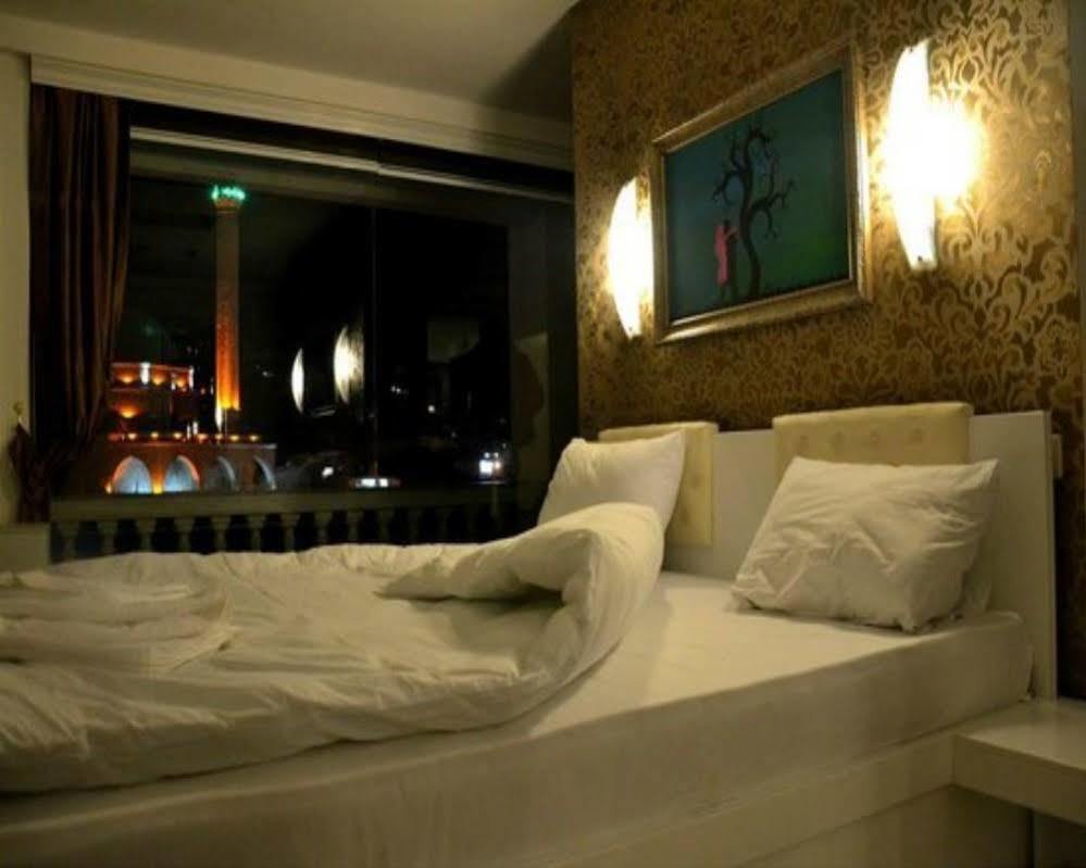 Theranda Hotel Prizren Exterior foto