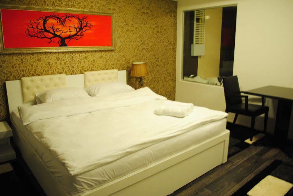 Theranda Hotel Prizren Exterior foto